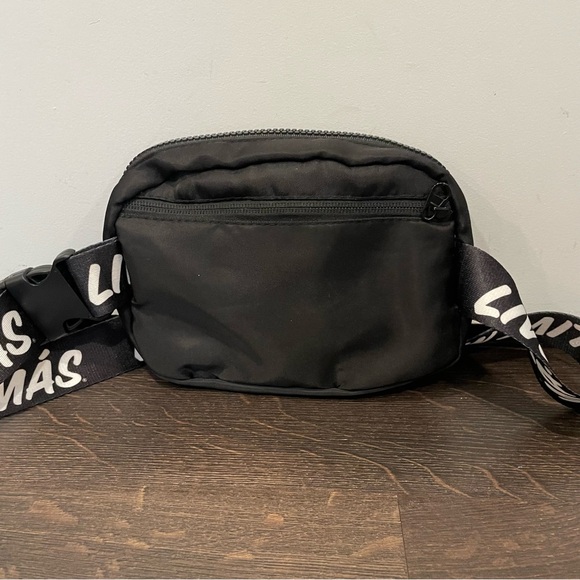 Taco Bell Live Mas Logo Black Fanny Pack Waist Belt Bag Crossbody - Picture 2 of 6